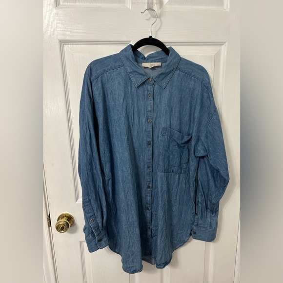 LOFT Tops - LOFT Light Blue Chambray Shirt